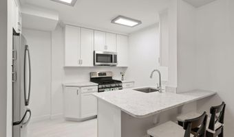16 E LINDEN St, Alexandria, VA 22301