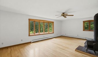15 Polygraphic Ln, Bennington, VT 05257