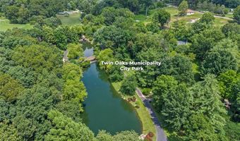 1529 Autumn Leaf Dr, Ballwin, MO 63021