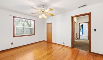 34 7th St, Apalachicola, FL 32320
