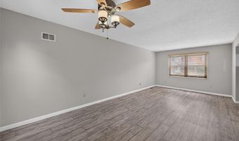 2358 Hidden Meadow Ln, Ballwin, MO 63021