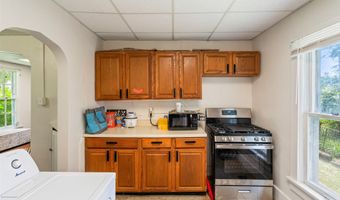 121 Cherry Ave, Ames, IA 50010