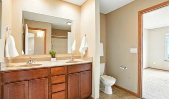 1805 Goose Lake Cir, North Liberty, IA 52317