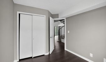 6010 CURTIER Dr F, Alexandria, VA 22310