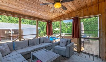 35 Jennie Cir, Agawam, MA 01001