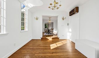 5001 W CEDAR Ln, Bethesda, MD 20814