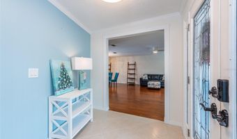 910 CHIPAWAY Dr, Apollo Beach, FL 33572