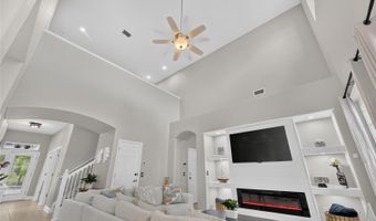 435 MANNS HARBOR Dr, Apollo Beach, FL 33572