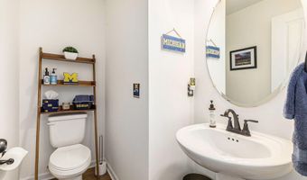 2759 Bristol Ridge Dr, Ann Arbor, MI 48105