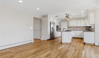 46 Timberland Dr, Lincoln, RI 02865