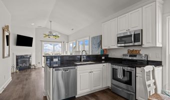106 Willis Ave A, Atlantic Beach, NC 28512