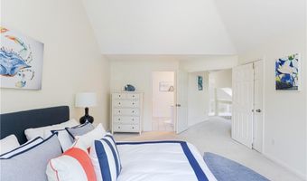 112 Harrison Ave, Newport, RI 02840