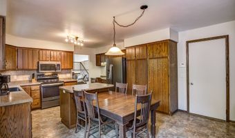 608 Manor Ct, Altoona, WI 54720