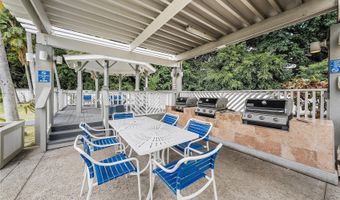 585 Mananai Pl 26U, Honolulu, HI 96818