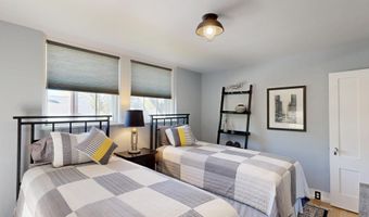 75 Court St, Belfast, ME 04915