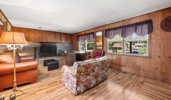 186 Schaeffer Rd, Bethany, CT 06524