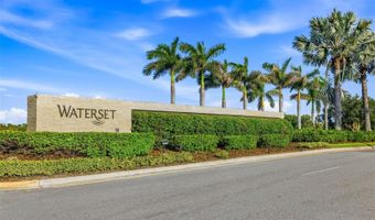 5254 WOLF CREEK Dr, Apollo Beach, FL 33572