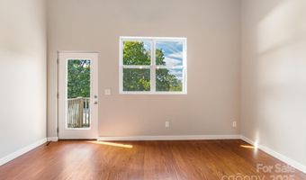 14 Annie St, Asheville, NC 28806