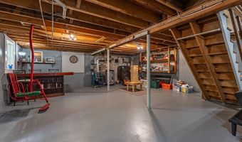 34 Oakhill Ave, Attleboro, MA 02703