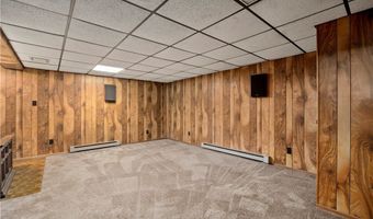 536 Fieldstone Dr, Amherst, OH 44001