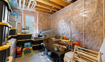2016 Fairway Dr, Auburn, IN 46706