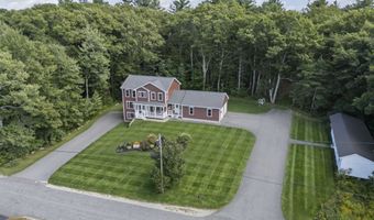 32 Woodbury Rd, Auburn, ME 04210