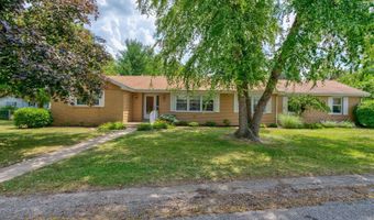 606 Dogwood Dr, Arcola, IL 61910