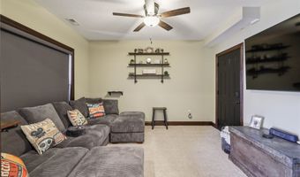 211 SW Stonegate Dr, Ankeny, IA 50023