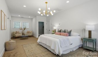 1815 DeArmon Dr, Charlotte, NC 28205