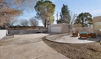 1212 Calle Del Sol NE, Albuquerque, NM 87106