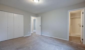 322 Whippoorwill Dr, Batesville, IN 47006