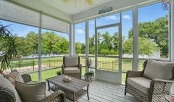 109 Cooper Landing Dr, Aydlett, NC 27916