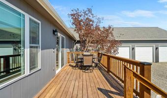 3673 Stewart Farm Rd, Wamego, KS 66547