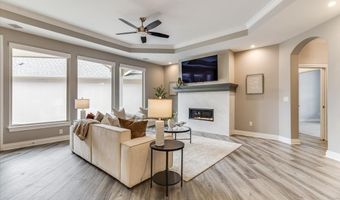 4936 N Prestwick Ave, Bel Aire, KS 67226