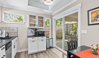 746 C St, Ashland, OR 97520