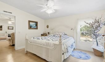 1349 27th Pl, Bell, FL 32619