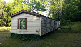 941 E Clayton Rd, Pence Springs, WV 24962