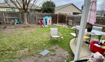 866 S Haskell St, Central Point, OR 97502