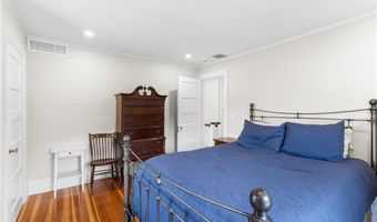 1144 Narragansett Blvd, Cranston, RI 02905