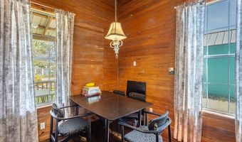 112 14th St, Apalachicola, FL 32320