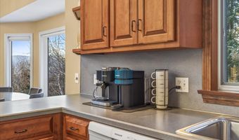 201 Spruce Dr, Andover, VT 05143