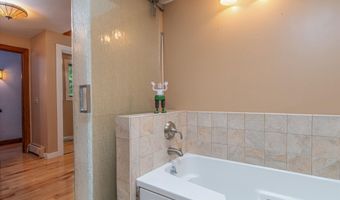 395 Hillwinds Rd, Brattleboro, VT 05301
