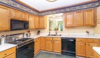 2734 Winter Garden Ct, Ann Arbor, MI 48105