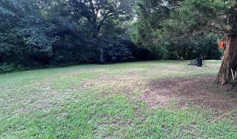 114 LINCOLN St, Big Sandy, TN 38221