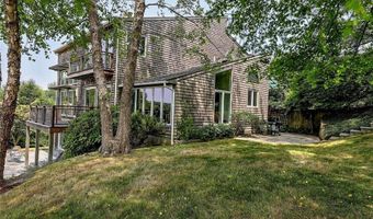 25 Fort Hill Rd, Bristol, RI 02809