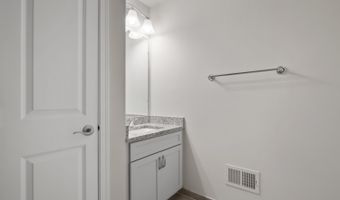 3048 N Spurway Dr, Ann Arbor, MI 48105