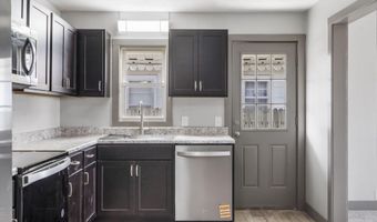 304 E Cofield St, Aurora, MO 65605