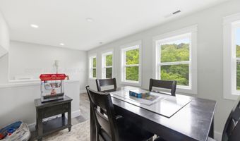 1067 LEGENDARY Pkwy, Arley, AL 35541