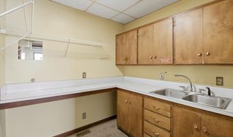 320 Dewey St, Bennington, VT 05201