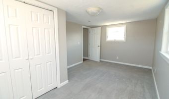 35 Mildred Ave, Bangor, ME 04401